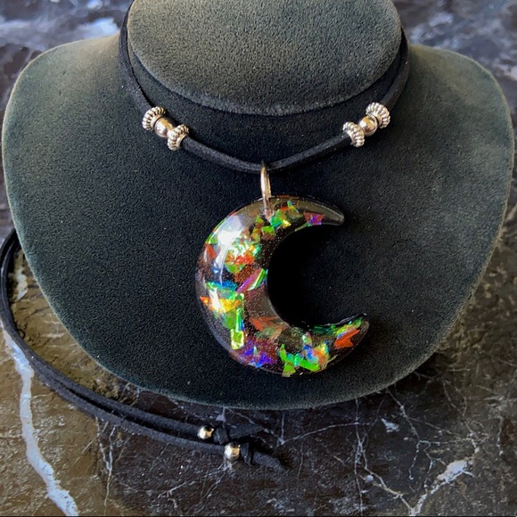 Black & iridescent glitter resin crescent moon - Picture 9 of 12